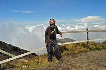 Auf dem Gipfel des Vulkans  Iraz.